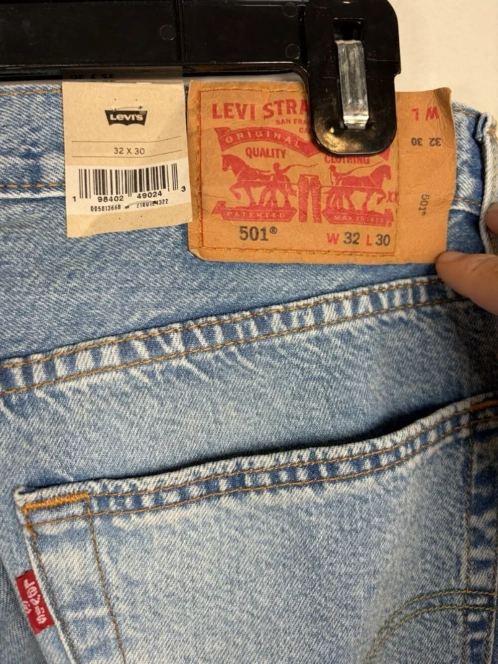 Levi's Men's 501 Original Straight Leg 32x30 Jeans Medium Wash NWT